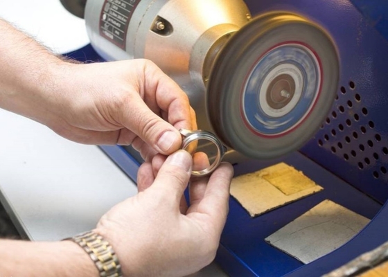 Fast Drying Aluminum Polishing for Metal Surfaces 50 Sq Ft Coverage